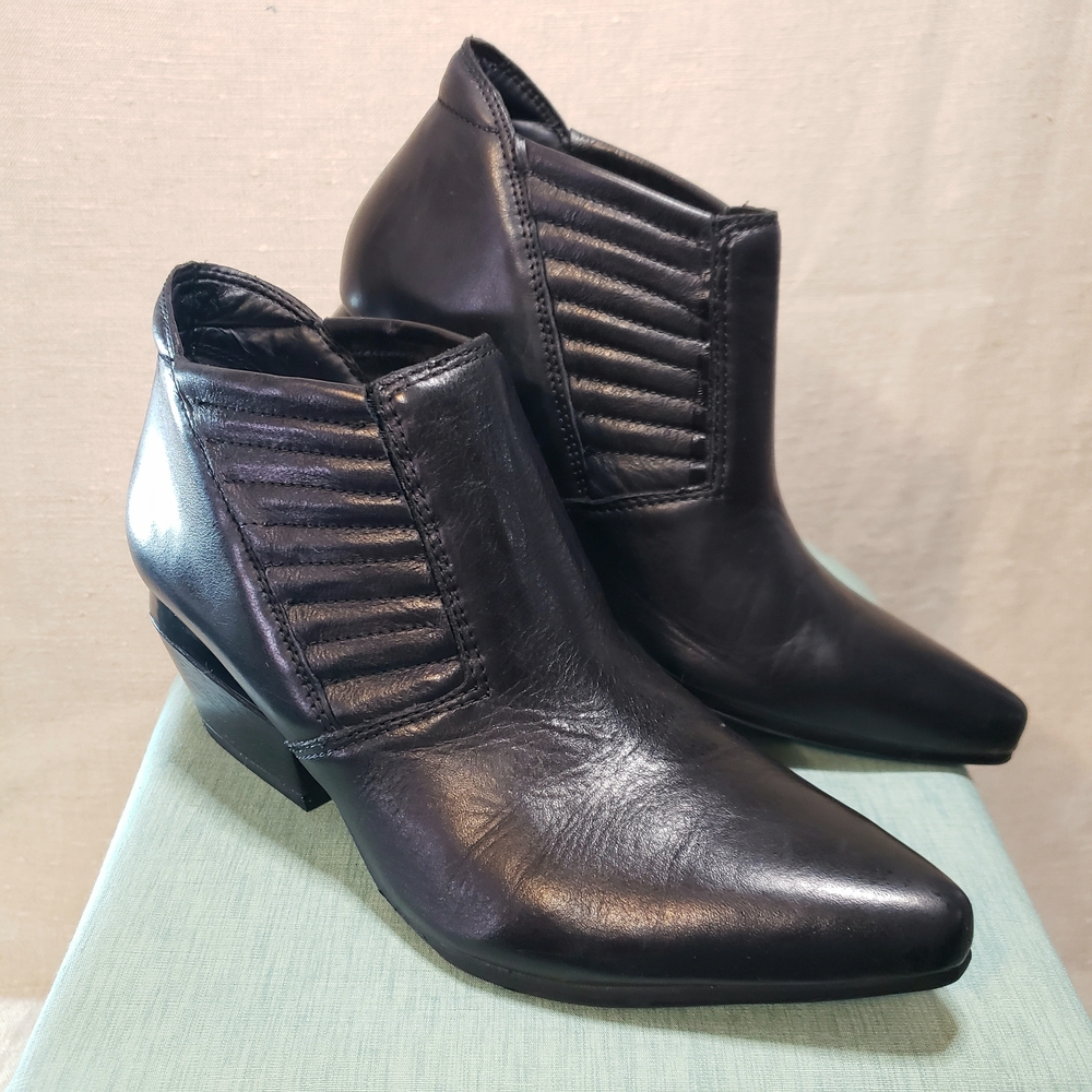 Black Lealther Ankle Western Style Boots